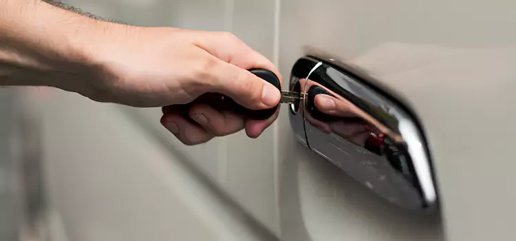 Why Choose Our Auto Locksmith Team in Woodridge, IL?