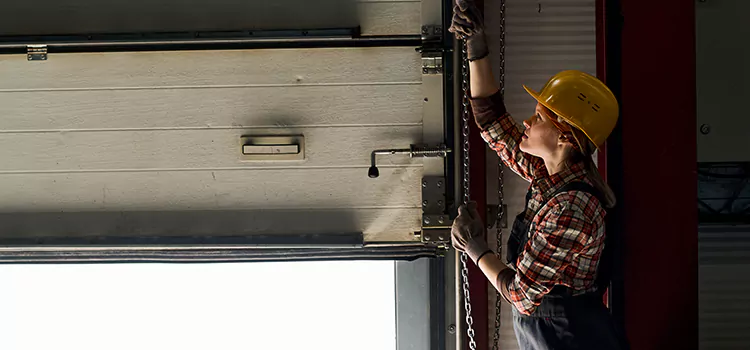 Addressing Common Garage Door Stoppage Issues in Woodridge, IL