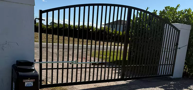 Driveway Fence Repair Woodridge